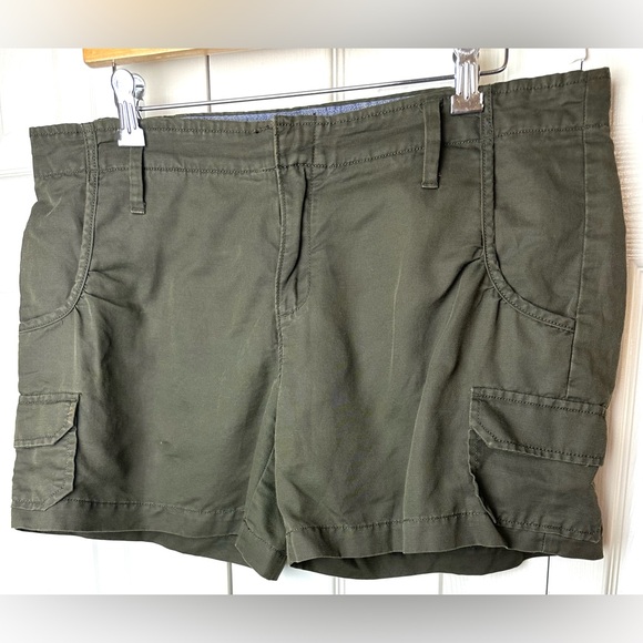 BANANA REPUBLIC Olive Green Cargo Shorts Cotton Linen Blends 5” Inseam Army Grn - Picture 1 of 7